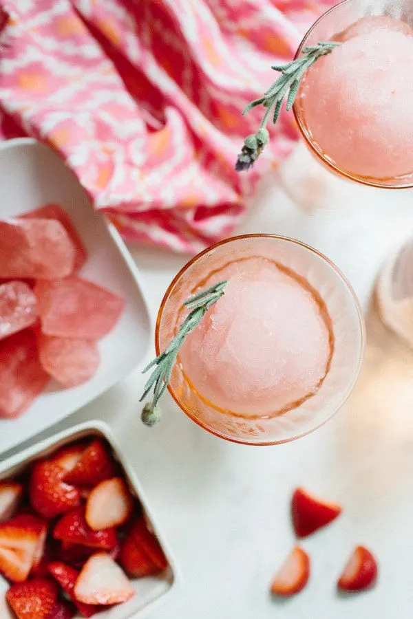 Rosé Wine Slushy Recipe | Cocktail recipes, summer entertaining ideas and party tips from @cydconverse
