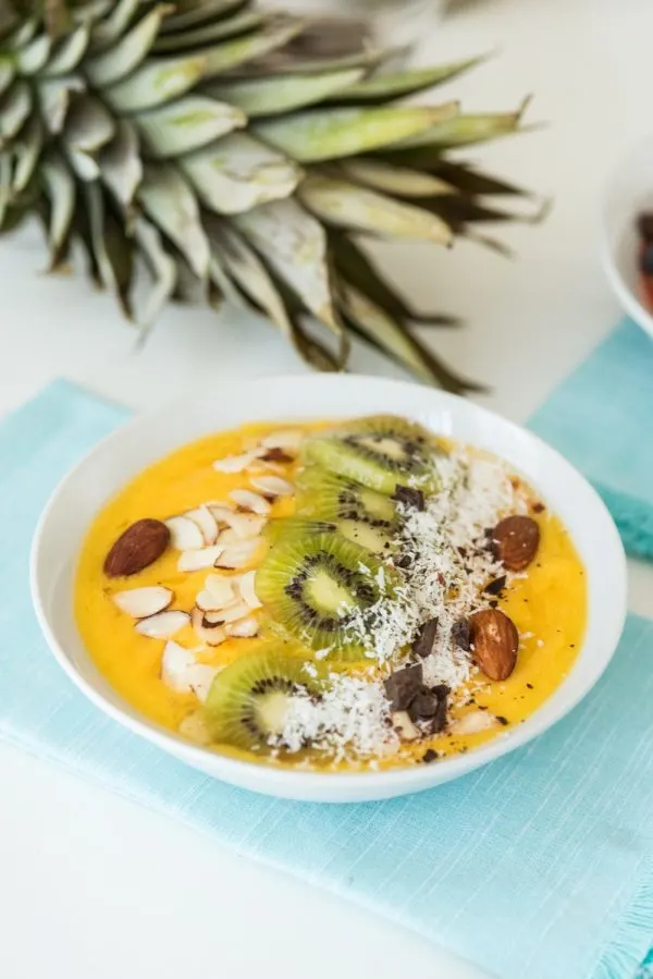 How to Make Fresh Summer Smoothie Bowls | Made with amazing @v8juices - real veggies for real people!