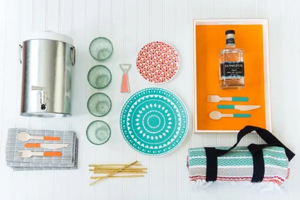 Summer Entertaining Essentials from @cydconverse | Summer party ideas, cocktail recipes and more!