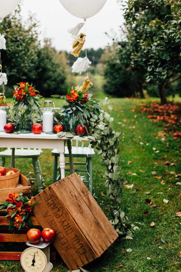 5 Festive Fall Parties | Fall party ideas, Friendsgiving ideas, entertaining tips and more from @cydconverse