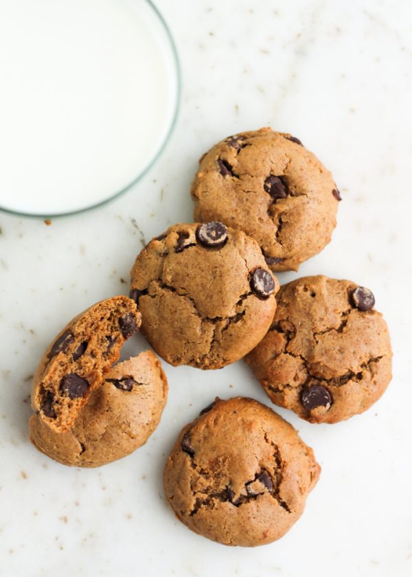 Paleo Coconut Flour Chocolate Chip Cookies | Best chocolate chip cookie recipes, entertaining tips and party ideas from @cydconverse
