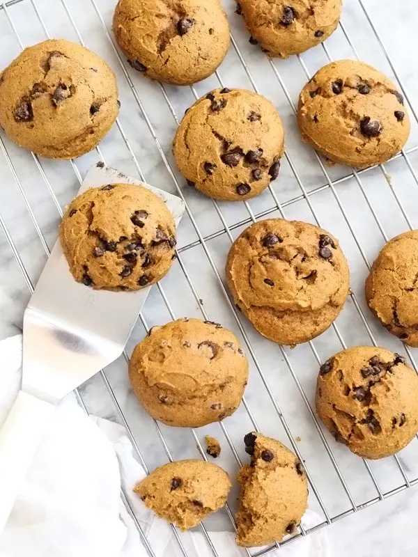 Pumpkin Chocolate Chip Cookies | Best chocolate chip cookie recipes, entertaining tips and party ideas from @cydconverse