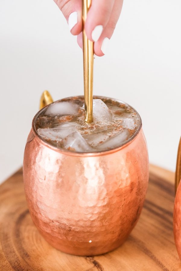 Apple Cider Moscow Mules | Cocktail recipes, party ideas, entertaining tips, recipes and more from @cydconverse