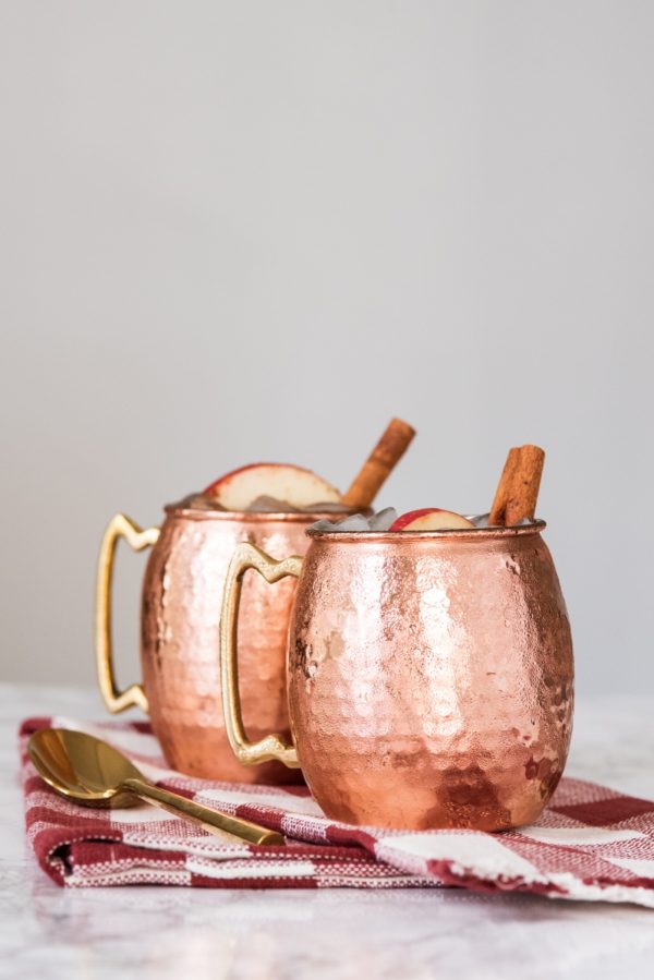 Apple Cider Moscow Mules | Cocktail recipes, party ideas, entertaining tips, recipes and more from @cydconverse