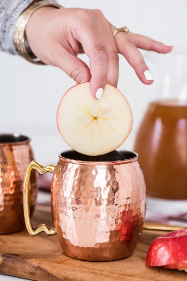 Apple Cider Moscow Mules | Cocktail recipes, party ideas, entertaining tips, recipes and more from @cydconverse