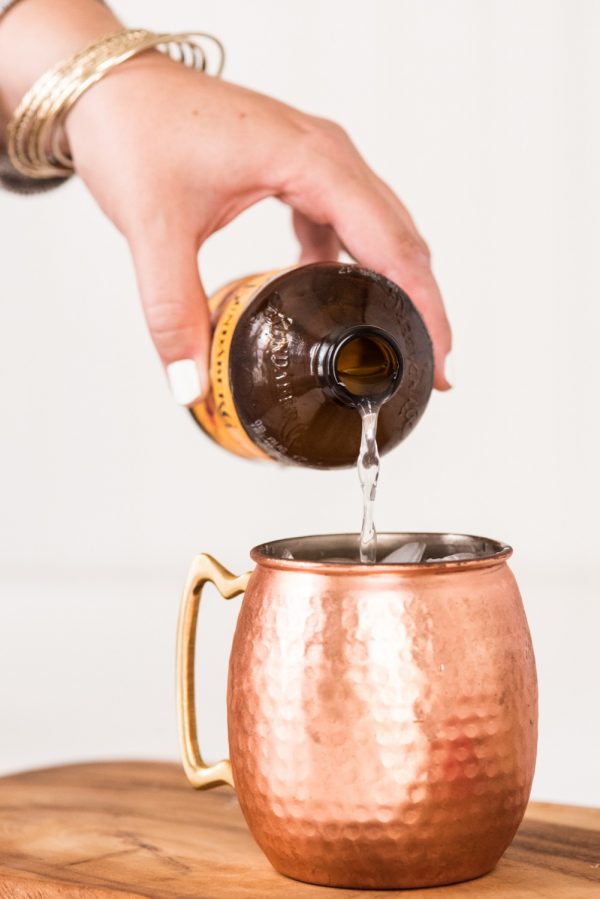 Apple Cider Moscow Mules | Cocktail recipes, party ideas, entertaining tips, recipes and more from @cydconverse