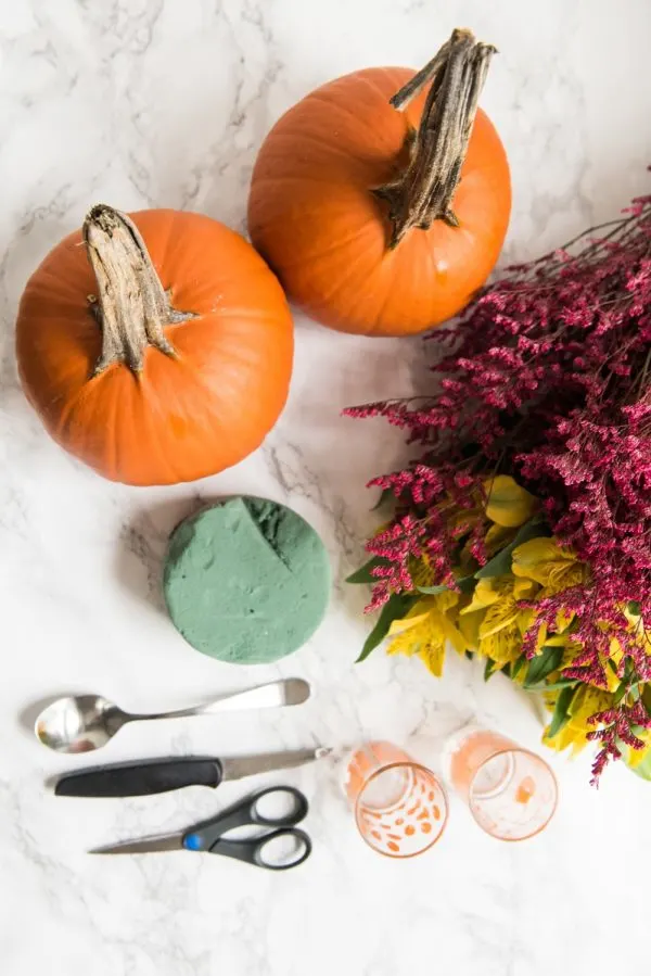 DIY Pumpkin Flower Arrangements | Thanksgiving ideas, Thanksgiving crafts, Thanksgiving table ideas and more DIY projects from @cydconverse