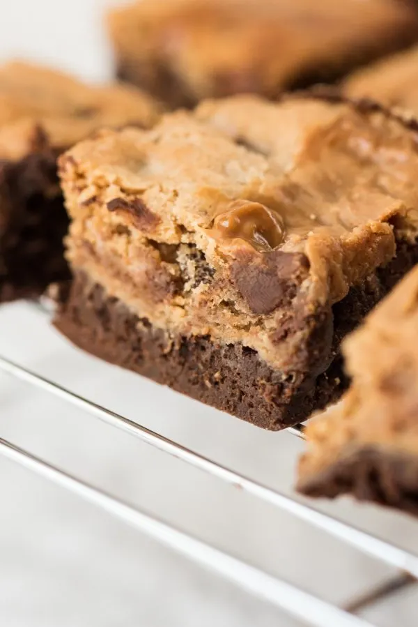 Triple Layer Dulce de Leche Brownie Cookie Bars Recipe from @eaglebrand and @cydconverse | Best fudge recipes, cookie exchange recipes and party ideas!