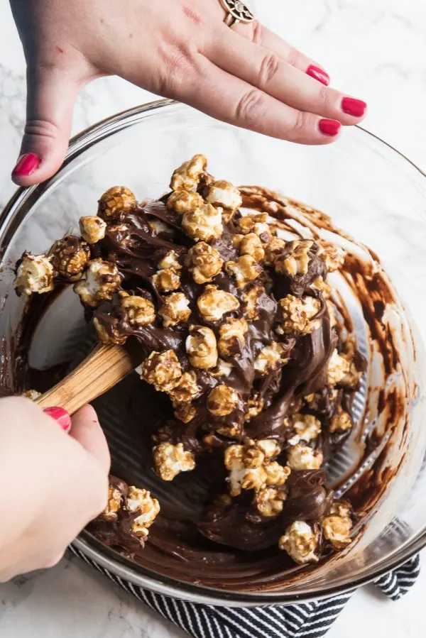 Dark Chocolate Caramel Corn Fudge Recipe from @eaglebrand and @cydconverse | Best fudge recipes, cookie exchange recipes and party ideas!