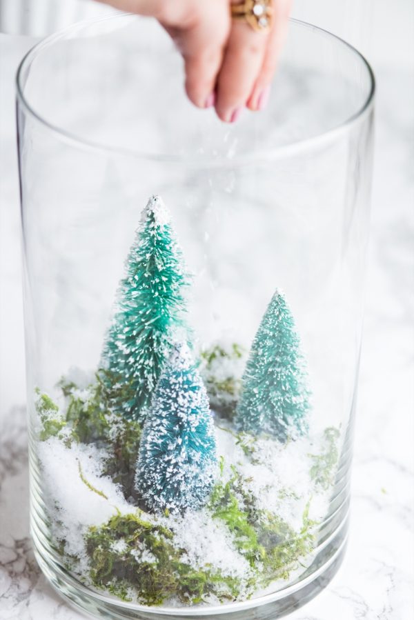 DIY Terrarium Winter Scene | Christmas DIY ideas, homemade Christmas decorations and more from @cydconverse