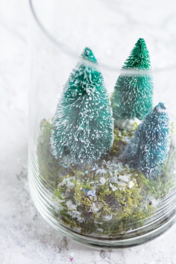 DIY Terrarium Winter Scene | Christmas DIY ideas, homemade Christmas decorations and more from @cydconverse