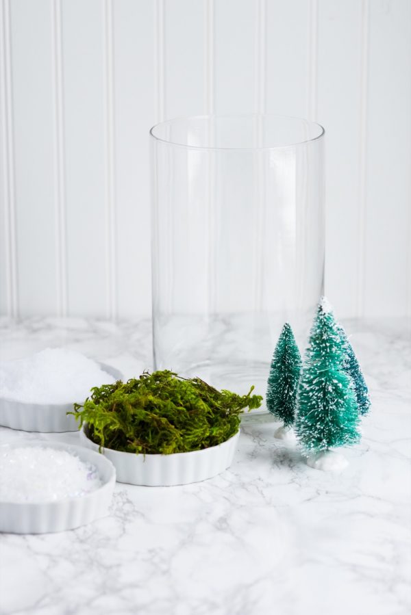 DIY Terrarium Winter Scene | Christmas DIY ideas, homemade Christmas decorations and more from @cydconverse