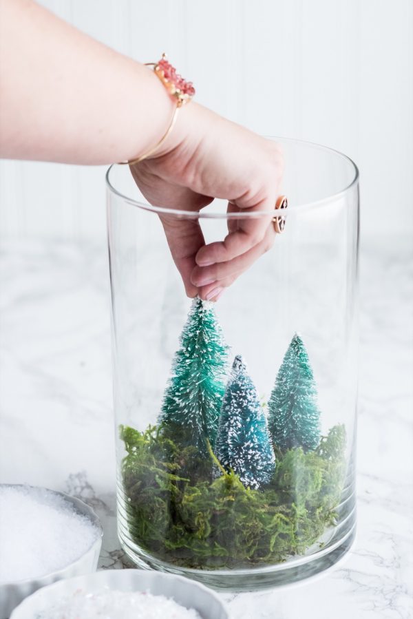 DIY Terrarium Winter Scene | Christmas DIY ideas, homemade Christmas decorations and more from @cydconverse