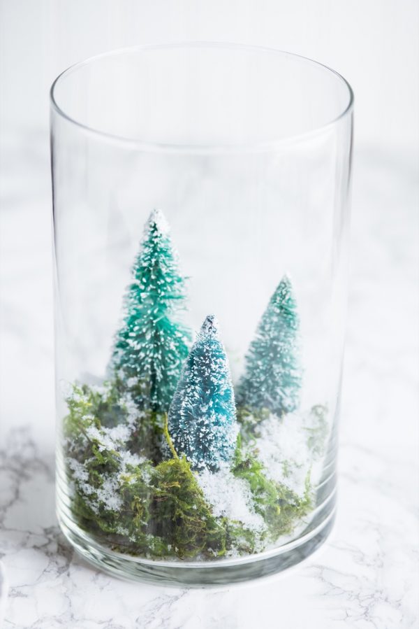 DIY Terrarium Winter Scene | Christmas DIY ideas, homemade Christmas decorations and more from @cydconverse