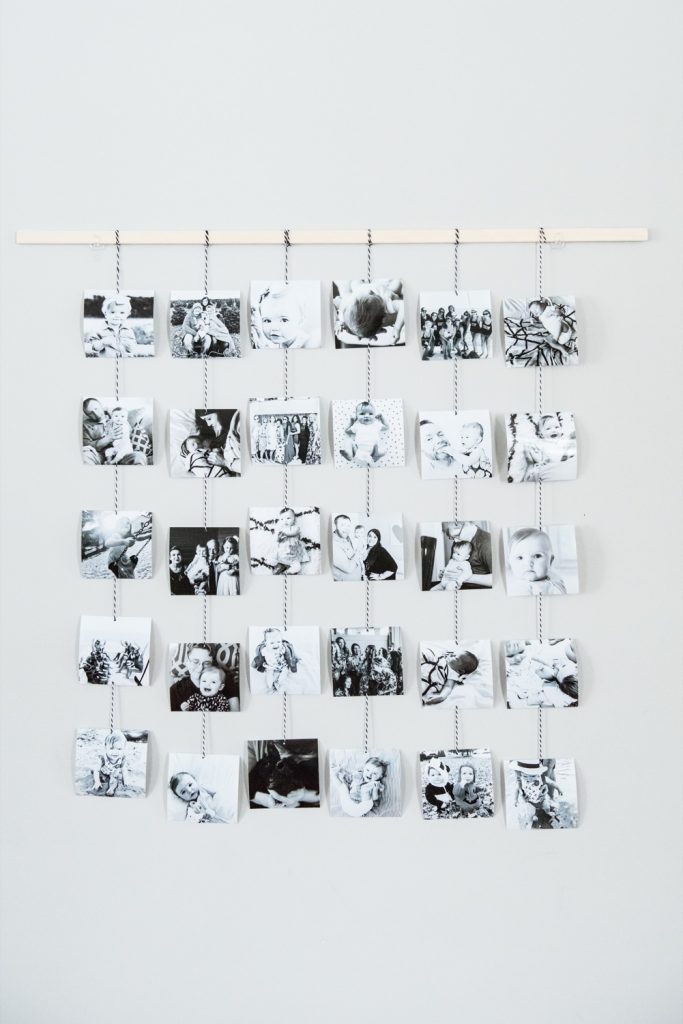 DIY Family Photo Wall Hanging | Homemade ornaments, Christmas DIY ideas, homemade gifts and more from @cydconverse