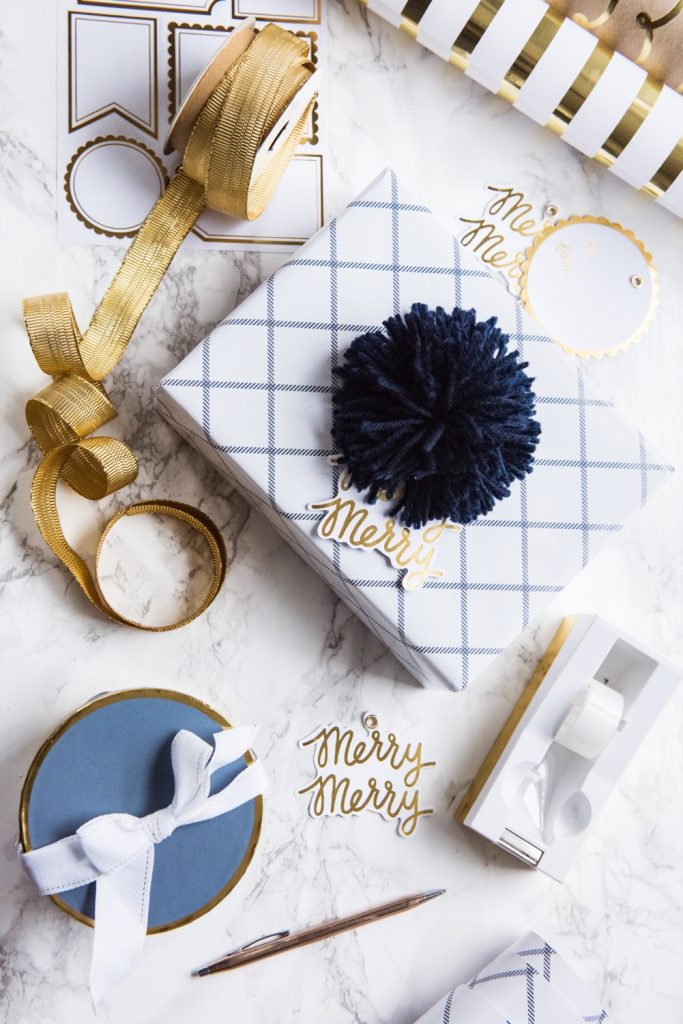 My Christmas Wrapping Theme | Gift wrapping ideas, Christmas decor ideas and more from @cydconverse