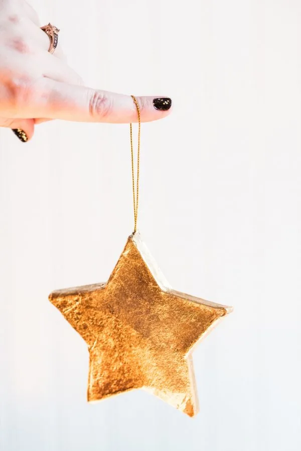 DIY Gold Leaf Star Ornaments | Homemade ornaments, homemade Christmas gifts, Christmas decor ideas and more from @cydconverse