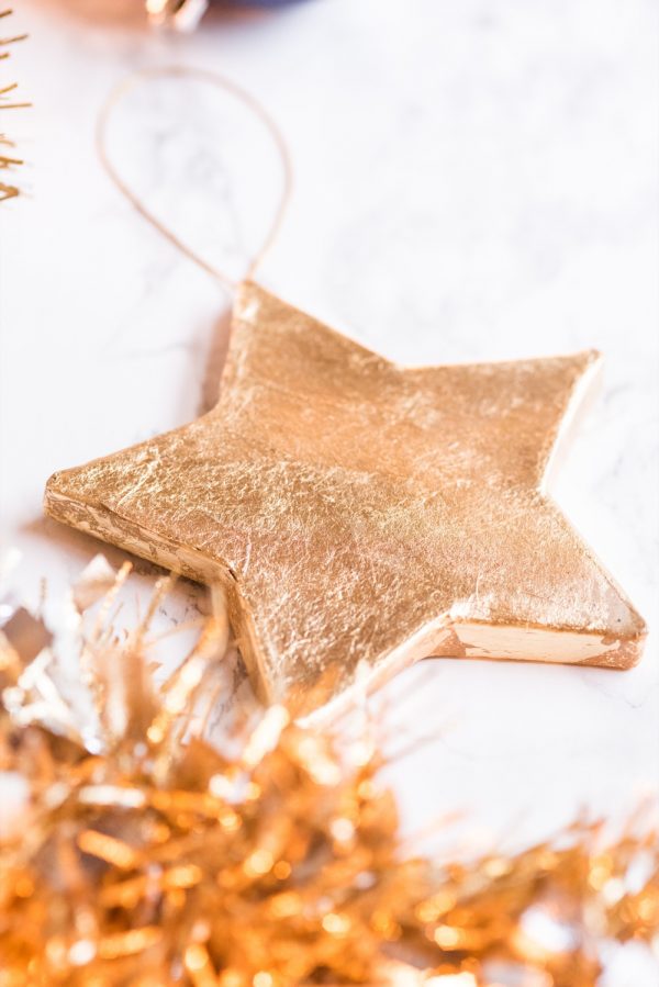 DIY Gold Leaf Star Ornaments | Homemade ornaments, homemade Christmas gifts, Christmas decor ideas and more from @cydconverse