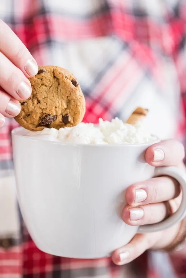 A Spike Your Own Hot Cocoa Station for the Holidays | Christmas party ideas, hot cocoa recipes, Christmas party recipes and more from @cydconverse