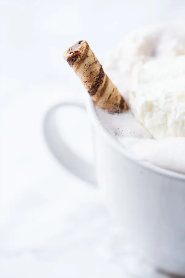 A Spike Your Own Hot Cocoa Station for the Holidays | Christmas party ideas, hot cocoa recipes, Christmas party recipes and more from @cydconverse