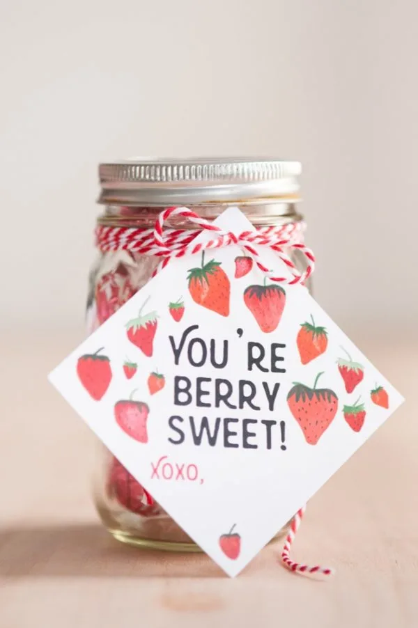 Valentine's Day Printables | Valentine's Day craft ideas from @cydconverse