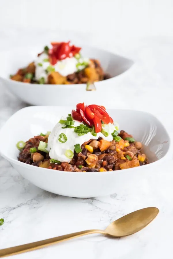 Butternut Squash Vegetarian Chili Recipe | Super Bowl recipes, entertaining tips, Super Bowl party ideas, party themes and more from @cydconverse