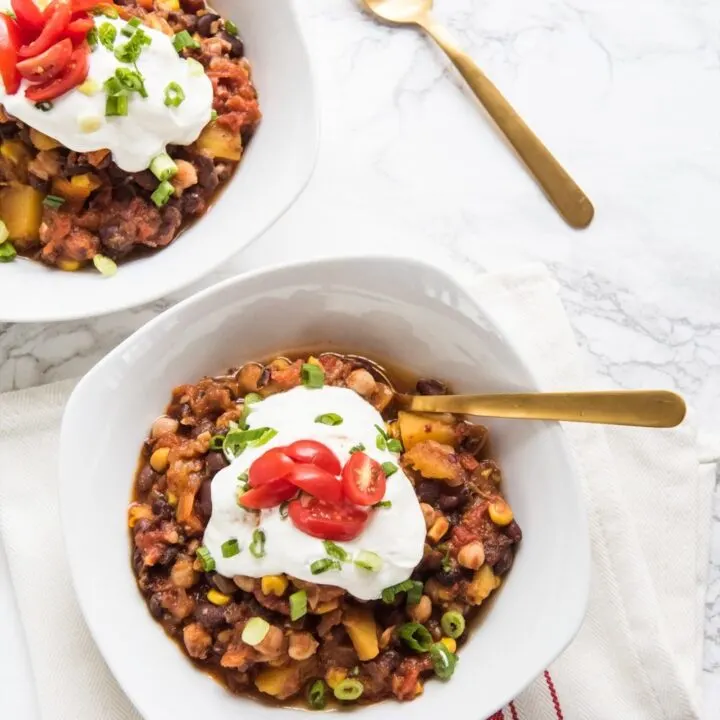 Butternut Squash Vegetarian Chili Recipe | Super Bowl recipes, entertaining tips, Super Bowl party ideas, party themes and more from @cydconverse