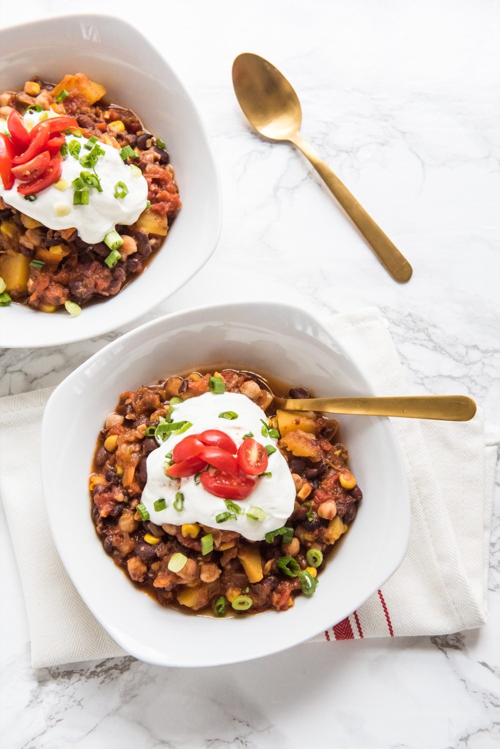 Butternut Squash Vegetarian Chili Recipe | Super Bowl recipes, entertaining tips, Super Bowl party ideas, party themes and more from @cydconverse