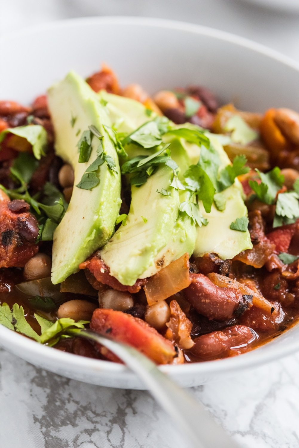 Best Vegan Chili Recipe | Vegetarian chili, Super Bowl recipes, party ideas, entertaining tips and more from @cydconverse