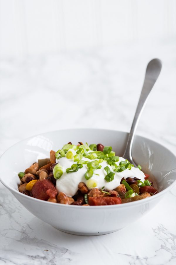 Best Vegan Chili Recipe | Vegetarian chili, Super Bowl recipes, party ideas, entertaining tips and more from @cydconverse