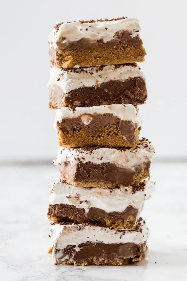 Best Ever S'mores Ice Cream Cake Recipe | Easy dessert recipes, cocktail recipes, entertaining tips, party ideas and more from @cydconverse