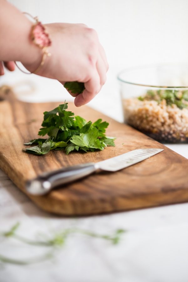 Tomato + Farro Mozzarella Salad Recipe | Healthy vegetarian recipes, weeknight dinner ideas and more from @cydconverse