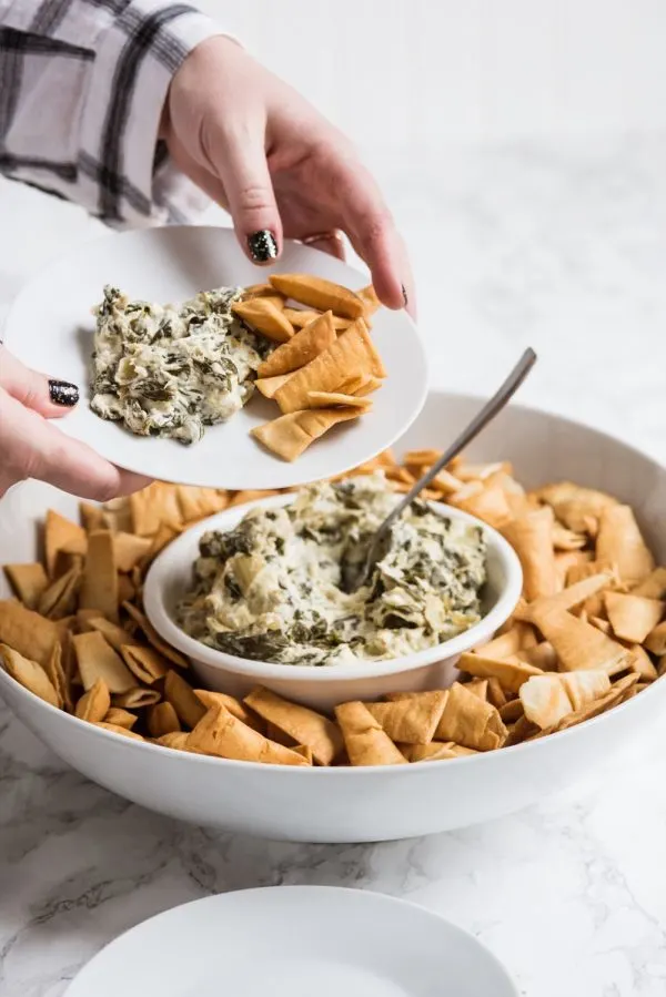 Slow Cooker Spinach Artichoke Dip | Party appetizers, Super Bowl recipes, party ideas, entertaining tips and more from @cydconverse