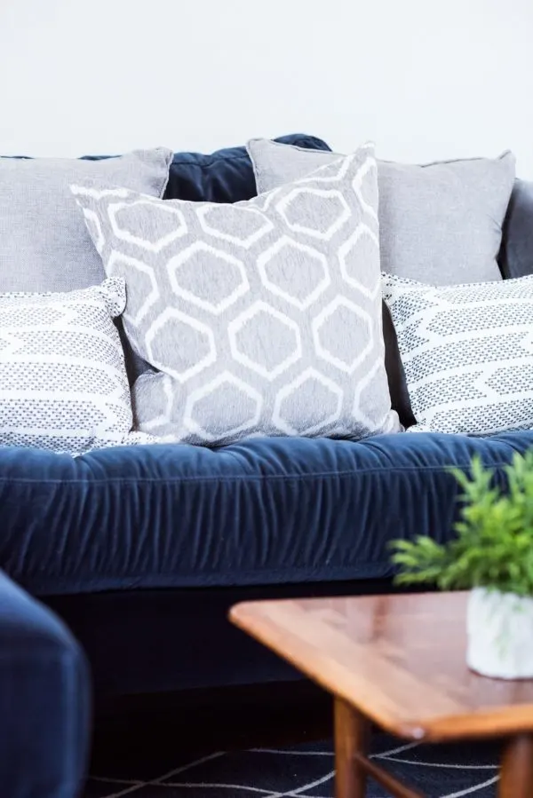 Living Room Makeover with @Article Sven Sofa | Modern home decor and decorating ideas from @cydconverse