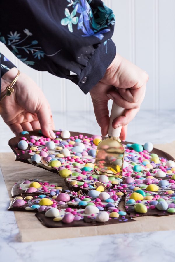 Easter Candy Bark | Easter ideas, Easter recipes, Easter brunch ideas, Easter crafts and more from @cydconverse