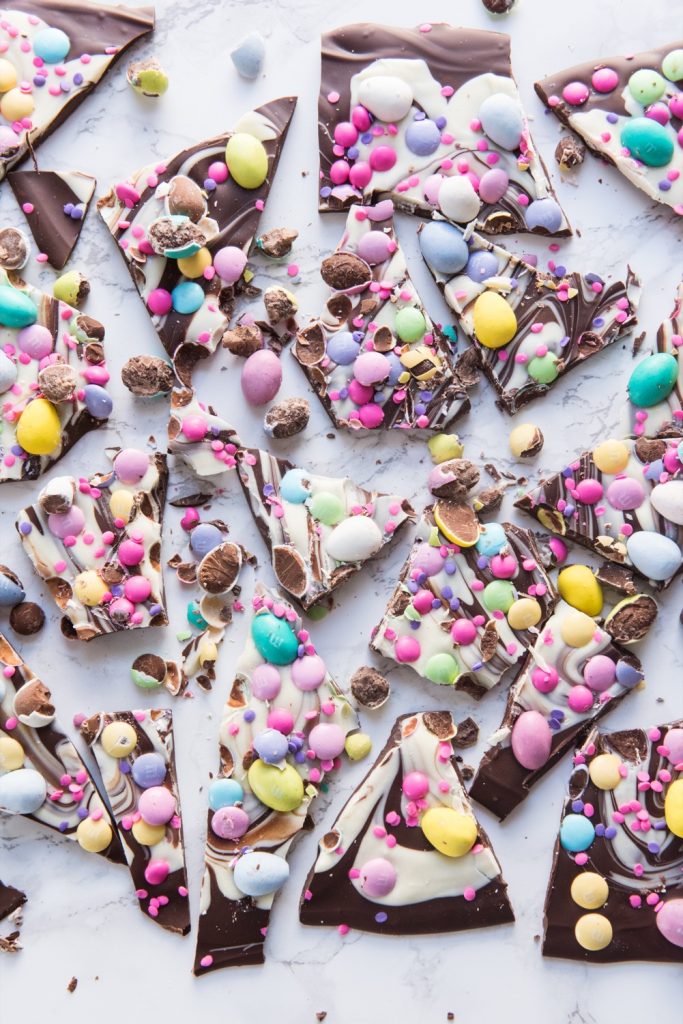 Easter Candy Bark | Easter ideas, Easter recipes, Easter brunch ideas, Easter crafts and more from @cydconverse