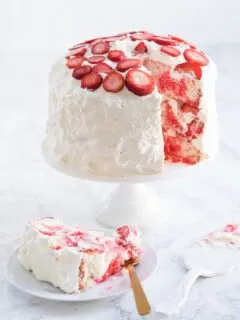 Strawberry Poke Cake with Berries + Cream | Birthday cake recipes, poke cake recipes, party appetizers, entertaining tips, birthday party ideas and more from @cydconverse