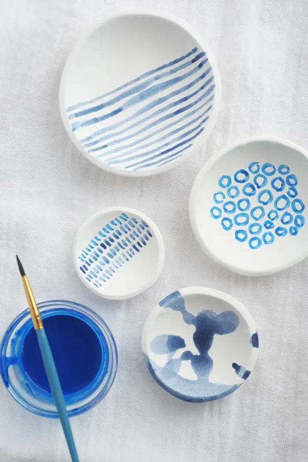 DIY Indigo Painted Bowls | DIY ideas, spring craft ideas, first day of spring ideas and more from @cydconverse