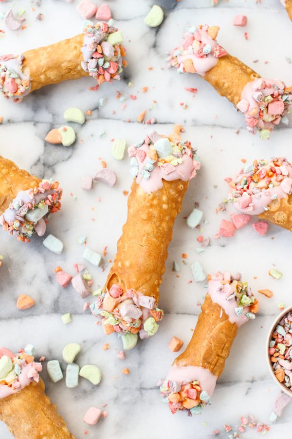 Lucky Charms Cannoli | Lucky Charms recipes, St. Patrick's Day dessert, St. Patrick's Day ideas and more from @cydconverse