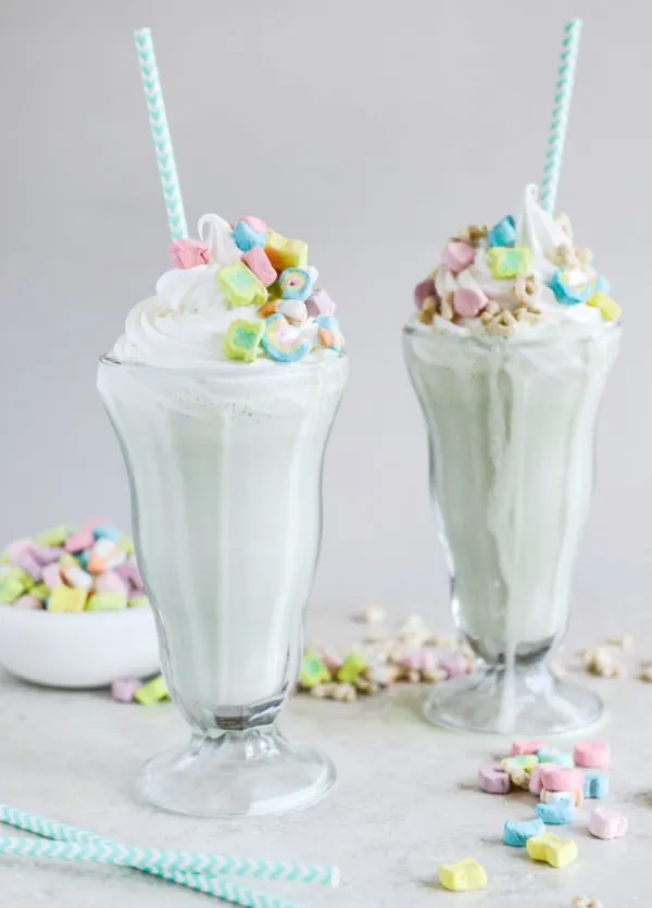 Lucky Charms Milkshake | Lucky Charms recipes, St. Patrick's Day dessert, St. Patrick's Day ideas and more from @cydconverse