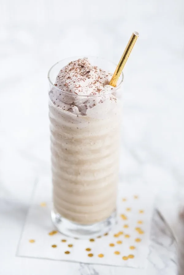 Boozy Irish Coffee Milkshake | St. Patrick's Day cocktails, St Patrick's Day desserts, St. Patrick's Day recipes, Irish coffee recipe and more from @cydconverse