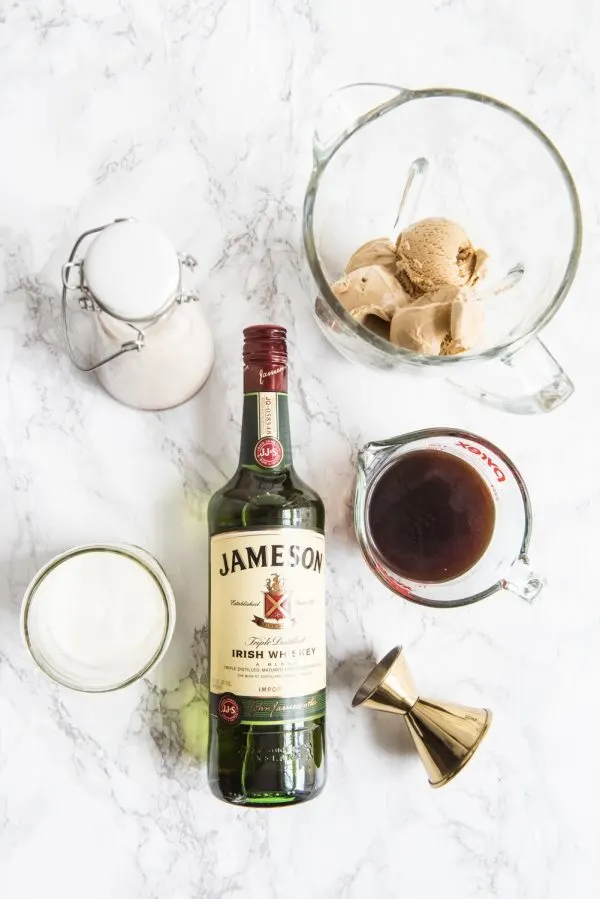 Boozy Irish Coffee Milkshake | St. Patrick's Day cocktails, St Patrick's Day desserts, St. Patrick's Day recipes, Irish coffee recipe and more from @cydconverse