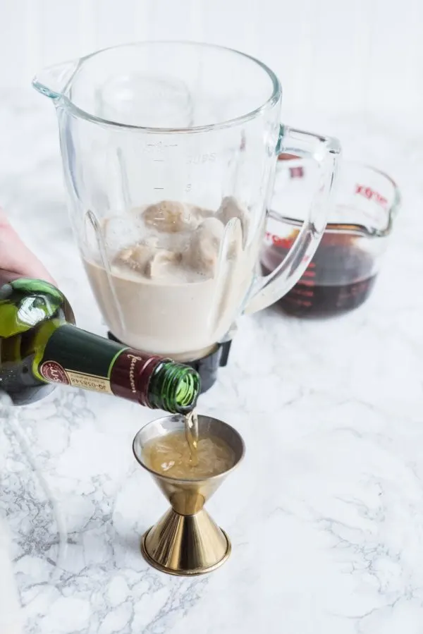 Boozy Irish Coffee Milkshake | St. Patrick's Day cocktails, St Patrick's Day desserts, St. Patrick's Day recipes, Irish coffee recipe and more from @cydconverse