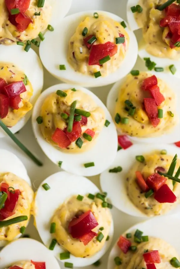 Best Deviled Eggs Recipe | Easter recipes, party appetizers, entertaining tips and party ideas from @cydconverse