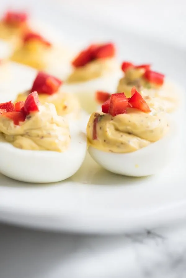 Best Deviled Eggs Recipe | Easter recipes, party appetizers, entertaining tips and party ideas from @cydconverse