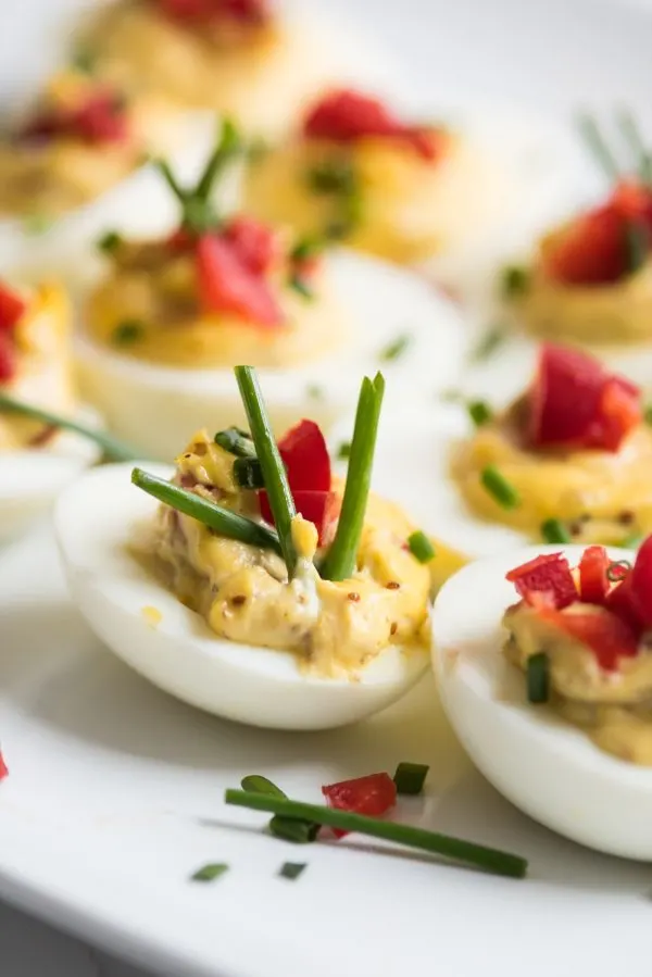 Best Deviled Eggs Recipe | Easter recipes, party appetizers, entertaining tips and party ideas from @cydconverse