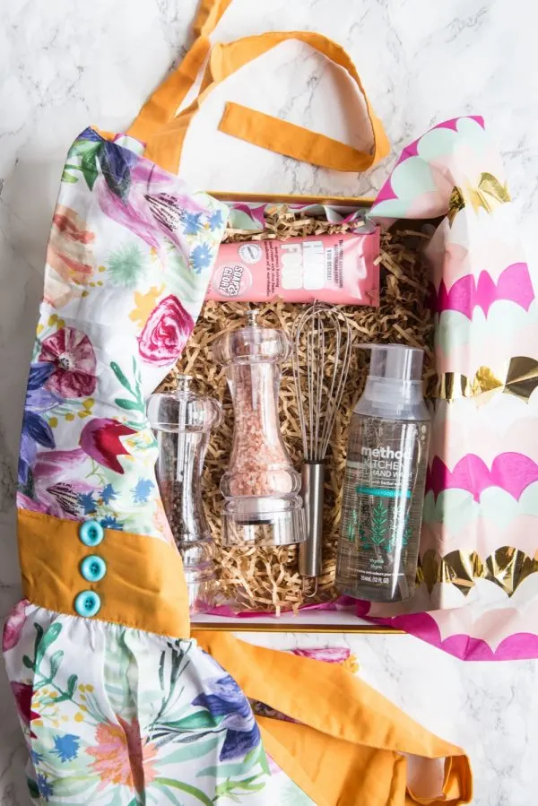 Mother's Day Gift Boxes Three Ways | Mother's Day gift ideas, Mother's Day gifts, homemade Mother's Day gifts and more from @cydconverse
