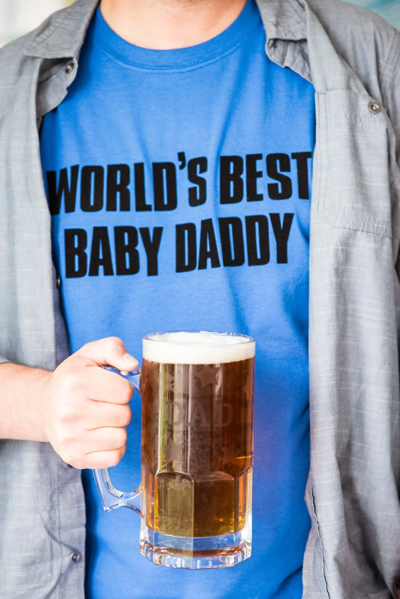 DIY Graphic Father's Day Shirts | Homemade gift ideas, Father's Day ideas, Father's Day gifts and more from @cydconverse