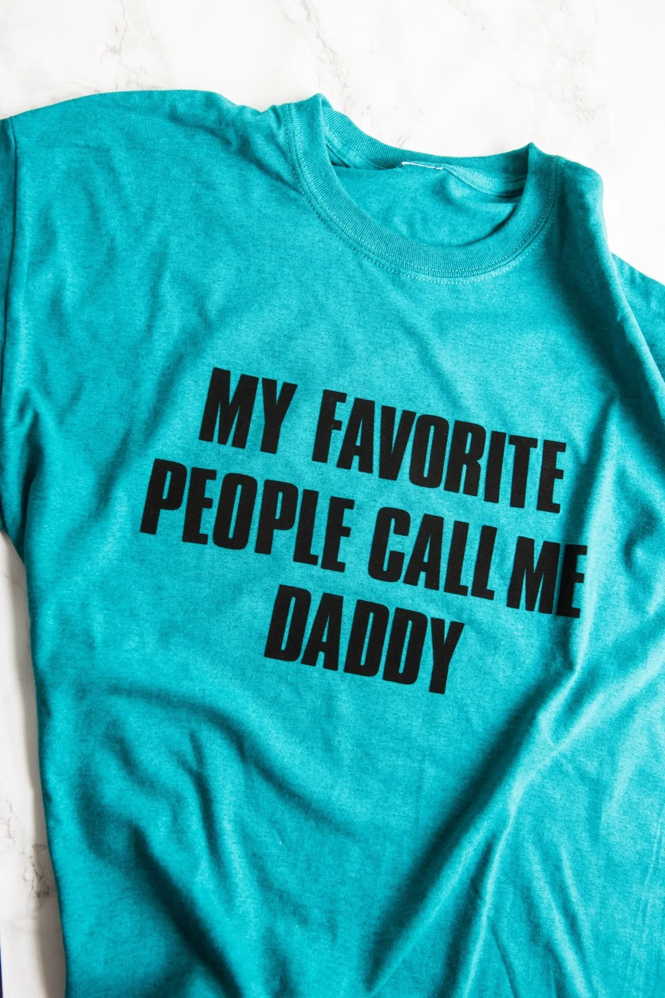 DIY Graphic Father's Day Shirts | Homemade gift ideas, Father's Day ideas, Father's Day gifts and more from @cydconverse