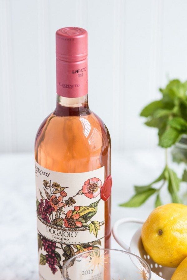 A Summery Rosé Spritzer Cocktail | Cocktail recipes, entertaining ideas, party recipes, party ideas and more from @cydconverse